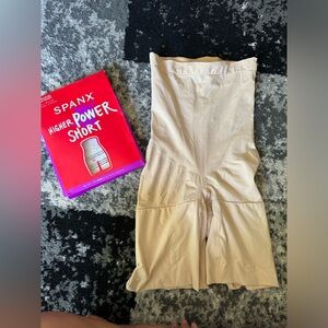SPANX Higher power short shaper